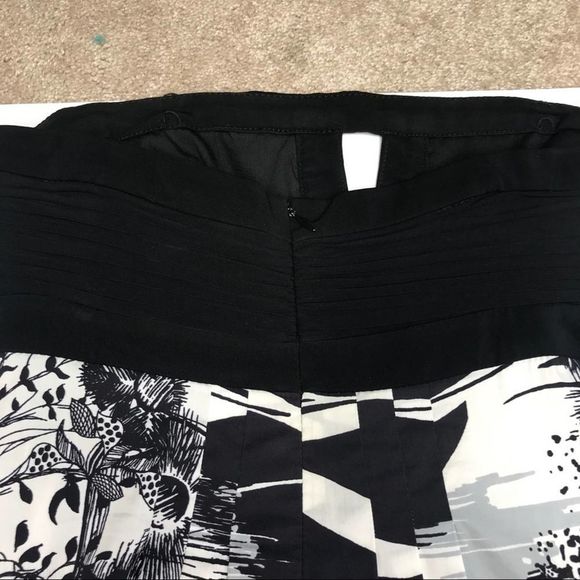 BCBG MaxAzria Strapless Island Tropical Dress 2 - Picture 6 of 8